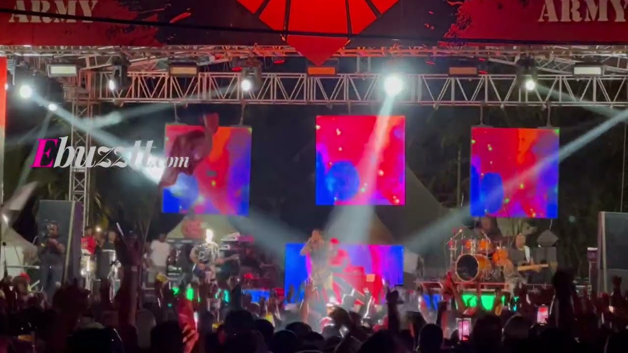 Kes The Band Sings For ‘’Meh People” at In De Paint Dance.