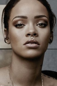 Even Barbadian beauty, Rihanna has shown love to the trend. 
