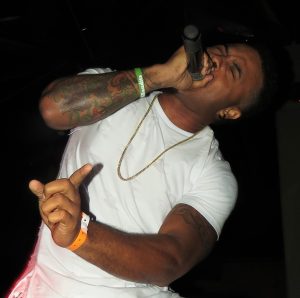 Ricardo Drue's performance was enjoyed at Hollywood Carnival. 